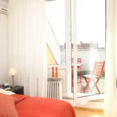 Frederics Serviced Dantestrasse * Munich